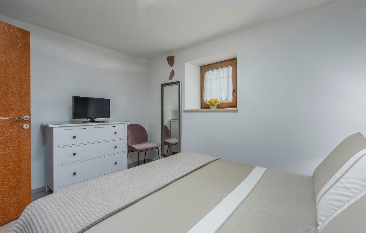 Apartment Claire Karšete Buitenkant foto